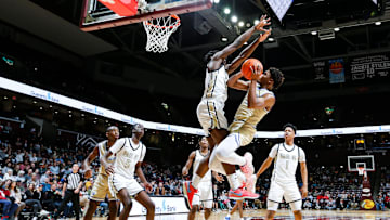 Five-star Jordan Smith, a Syracuse basketball 2026 priority target, is down to 6 schools. Smith is the nation's No. 2 player.