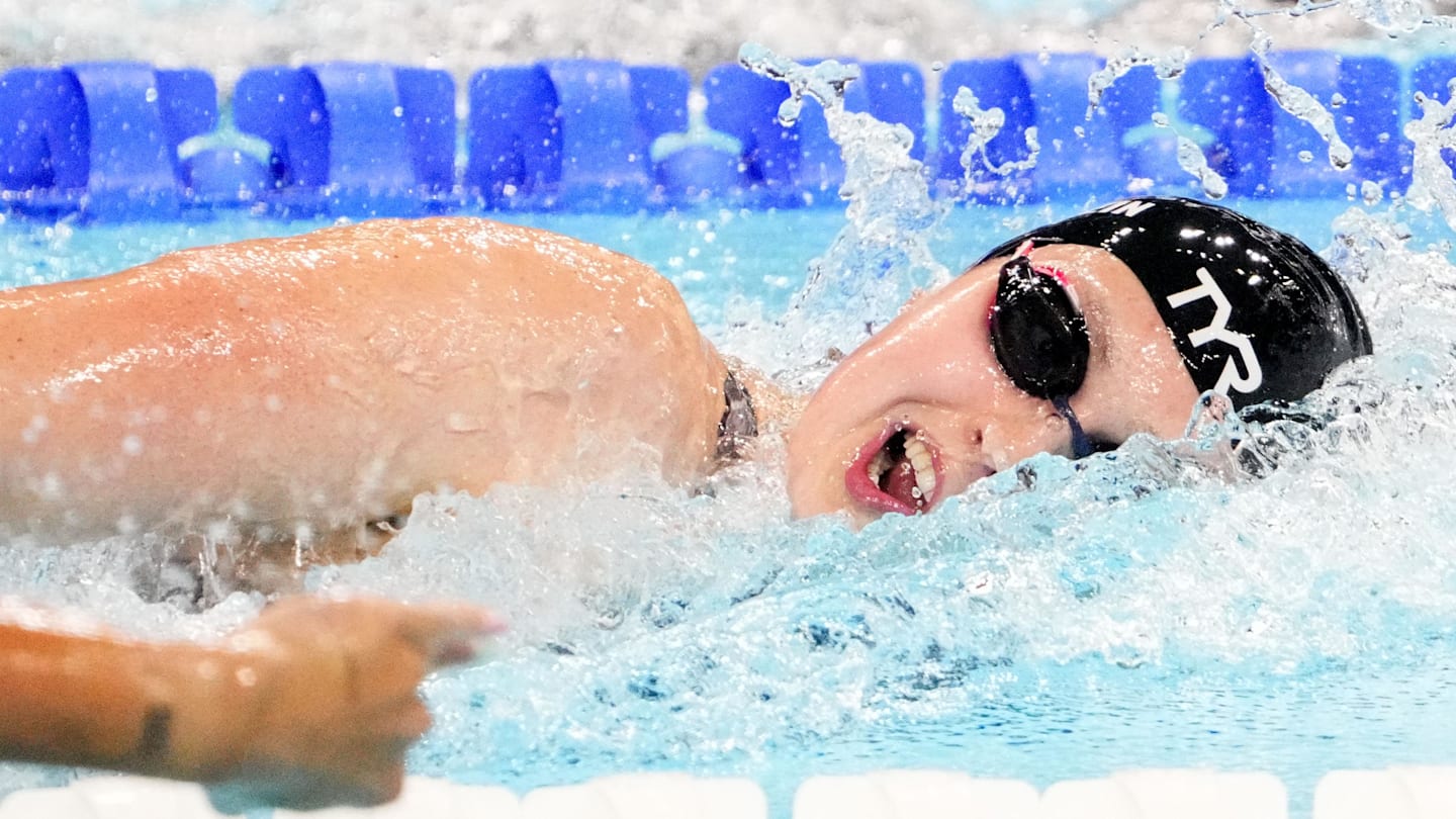 Weinstein Beats Ledecky in 200m Free at U.S. Nationals