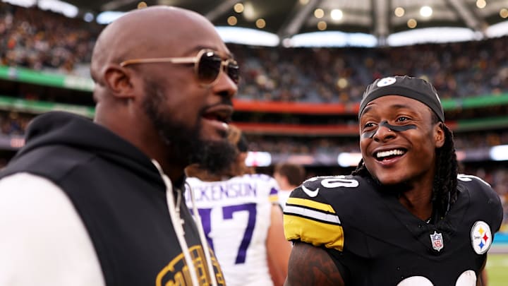 Pittsburgh Steelers head coach Mike Tomlin, RB Kaleb Johnson