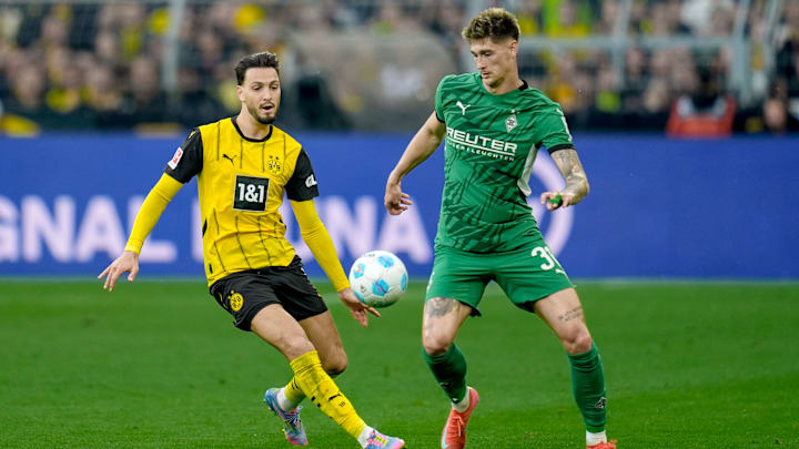 Borussia Dortmund v Borussia Mönchengladbach - Bundesliga