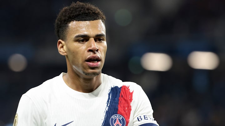 Désiré Doué est titulaire contre l'AS Monaco.