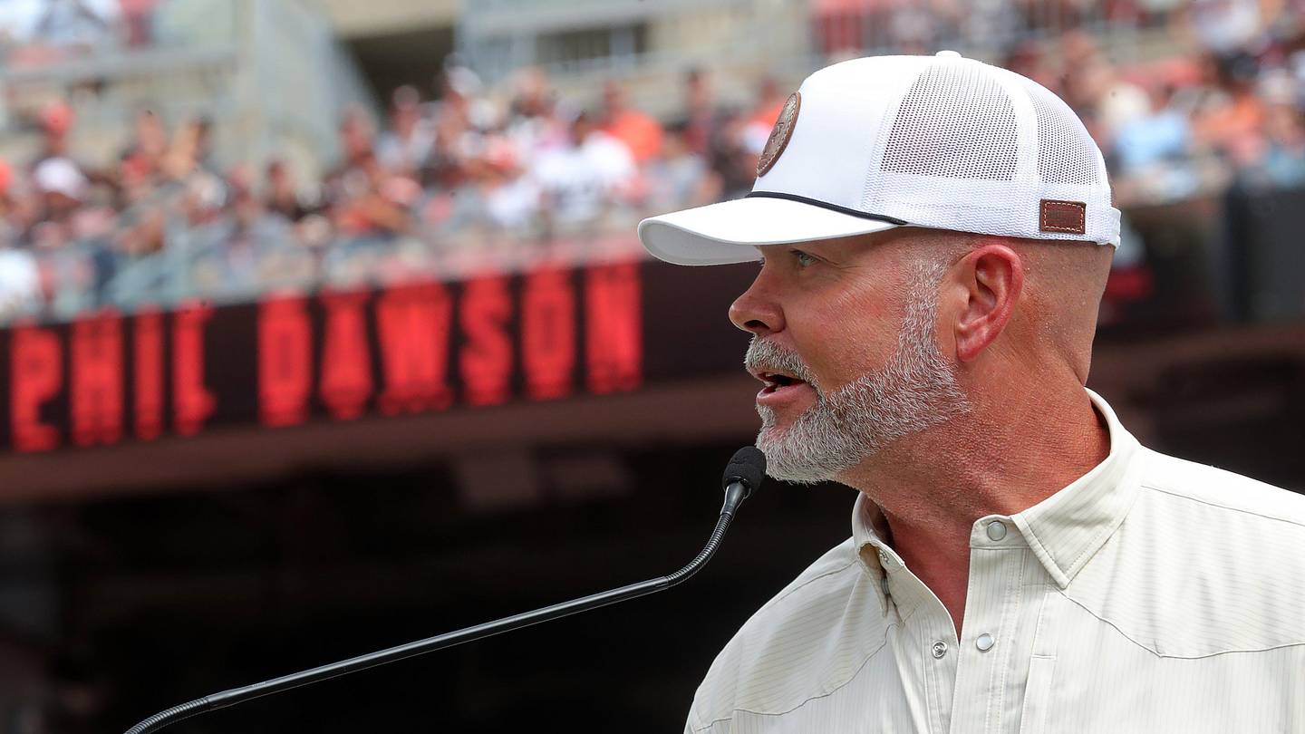 Former NFL kicker Phil Dawson named Head Football Coach at Midland Christian School