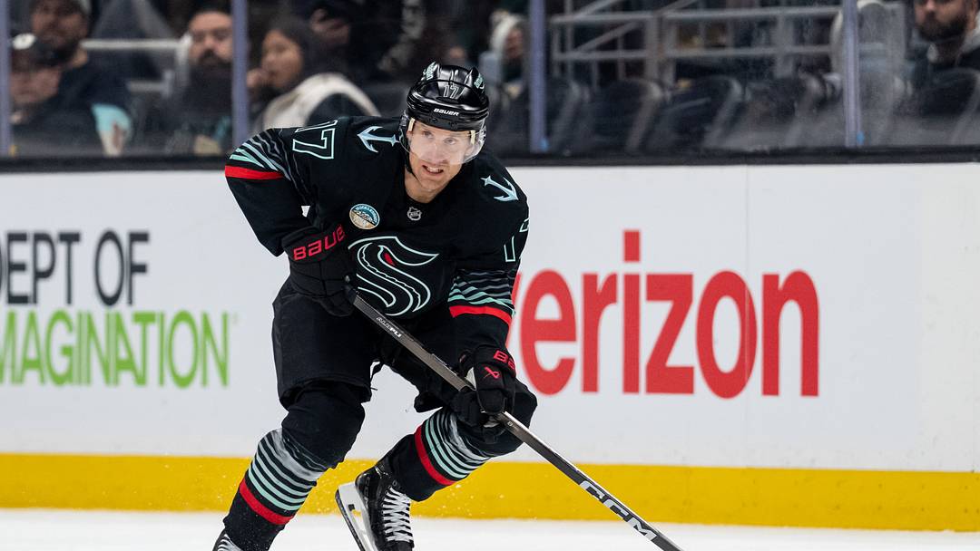 Seattle Kraken forward Jaden Schwartz Seattle Kraken forward Jaden Schwartz