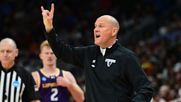 Mar 21, 2025; Milwaukee, WI, USA; Lipscomb Bisons head coach Lennie Acuff during the second half of a first round NCAA men’s tournament game against the Iowa State Cyclones at Fiserv Forum. Mandatory Credit: Benny Sieu-Imagn Images