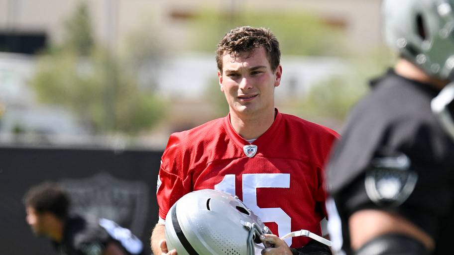 Fernando Mendoza at training camp