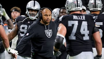 Las Vegas Raiders HC Antonio Pierce.