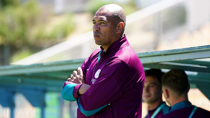Paulo Cesar, nouvel entraineur du PSG féminin Paulo Cesar, nouvel entraineur du PSG féminin