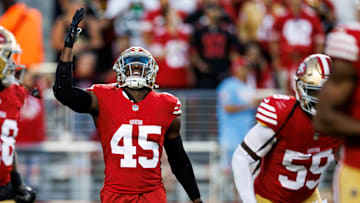 San Francisco 49ers linebackers Demetrius Flannigan-Fowles (45) and De'Vondre Campbell (59)