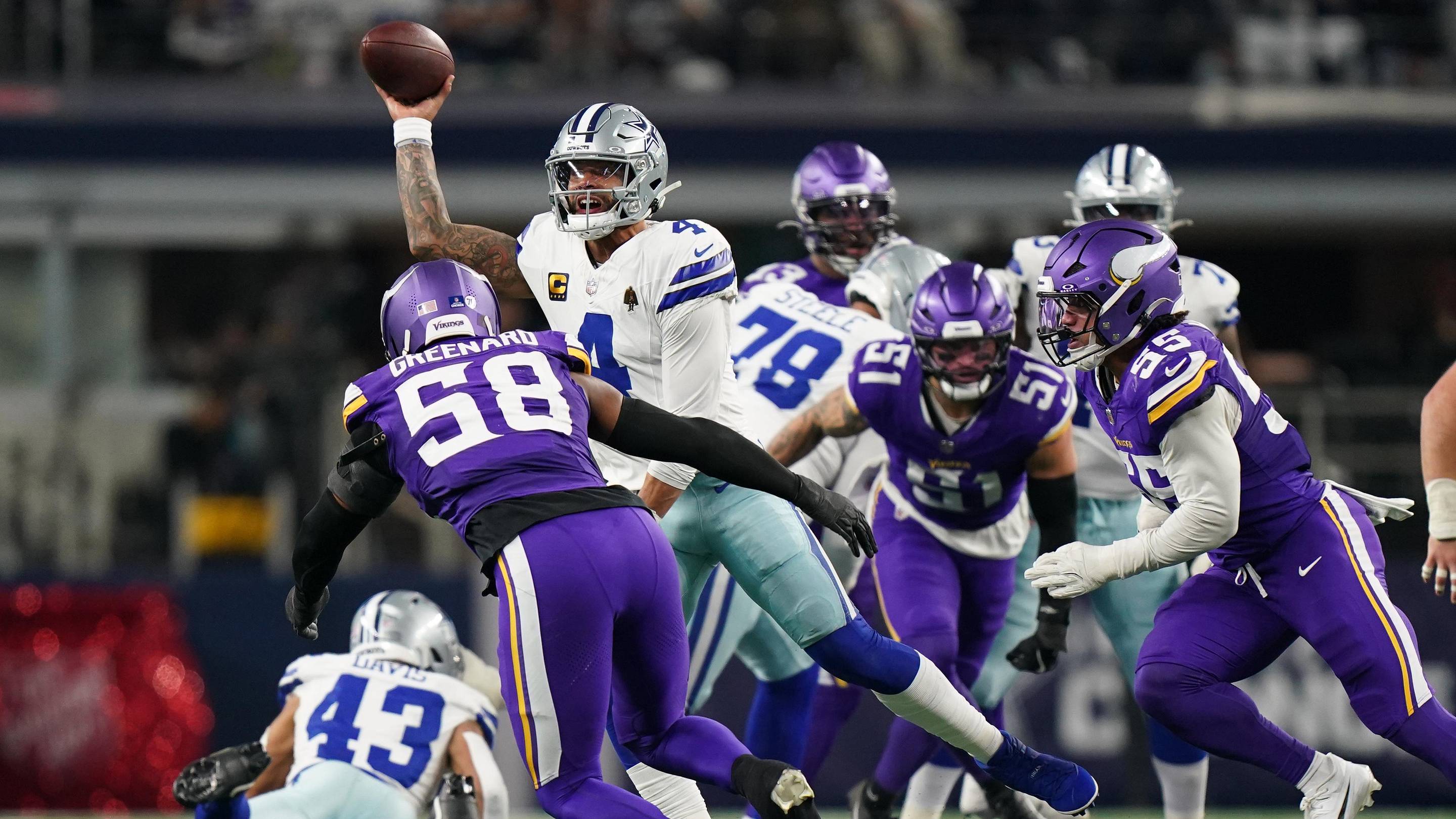 Vikings' top pass rusher to undergo shoulder surgery, miss rest of season