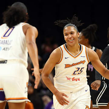 Alyssa Thomas (right) and Satou Sabally (left) were the prize haul of the offseason. 