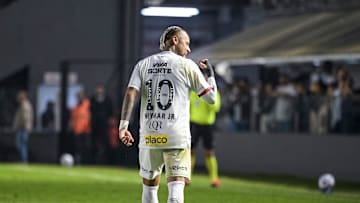 Atacante está em recuperação desde o dia 18 de setembro
