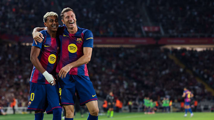 Yamal e Lewandowski voltam a ser titulares no Espanhol 