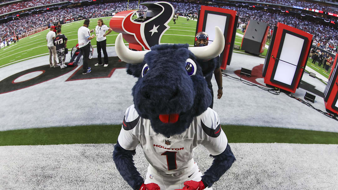 Sep 15, 2024; Houston, Texas, USA; Houston Texans mascot ‘Toro’ before the game against the Chicago Bears at NRG Stadium. Mandatory Credit: Troy Taormina-Imagn Images Sep 15, 2024; Houston, Texas, USA; Houston Texans mascot ‘Toro’ before the game against the Chicago Bears at NRG Stadium. Mandatory Credit: Troy Taormina-Imagn Images