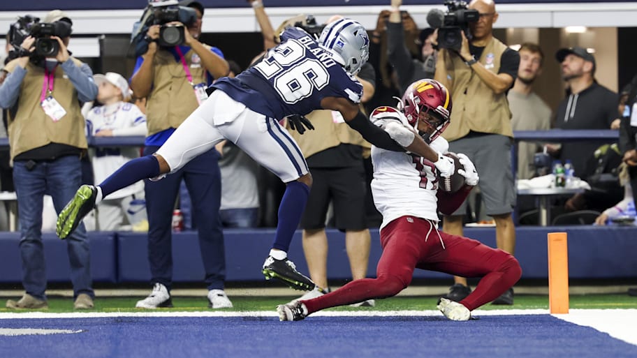 Washington Commanders wide receiver Terry McLaurin (17) makes the game-winning touchdown catch over Dallas Cowboys cornerback DaRon Bland. | Kevin Jairaj-Imagn Images