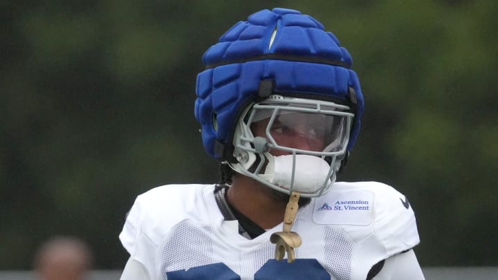 Indianapolis Colts safety Nick Cross (20) warms up during the Colts’ training camp Wednesday, Aug. 7, 2024, at Grand Park Sports Complex in Westfield.