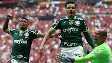 Raphael Veiga marcou dois gols na decisão da Supercopa do Brasil