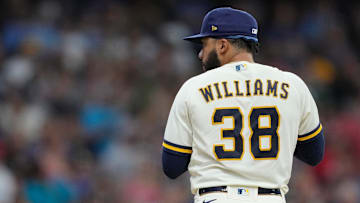 Cincinnati Reds v Milwaukee Brewers