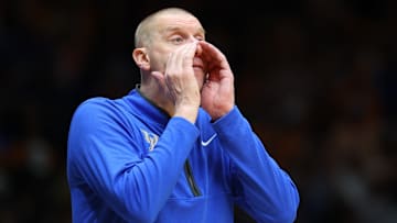 Kentucky v Tennessee