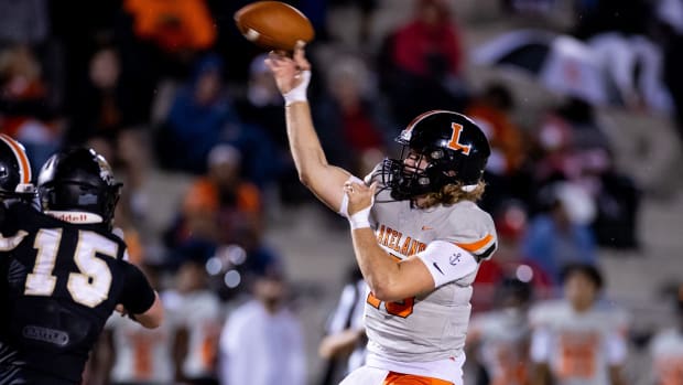 Lakeland quarterback Zander Smith