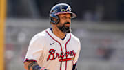 Atlanta Braves bring catcher Sandy Leon back to the organization