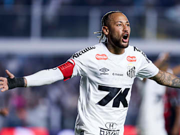 Neymar vive últimas semanas de contrato no Santos 