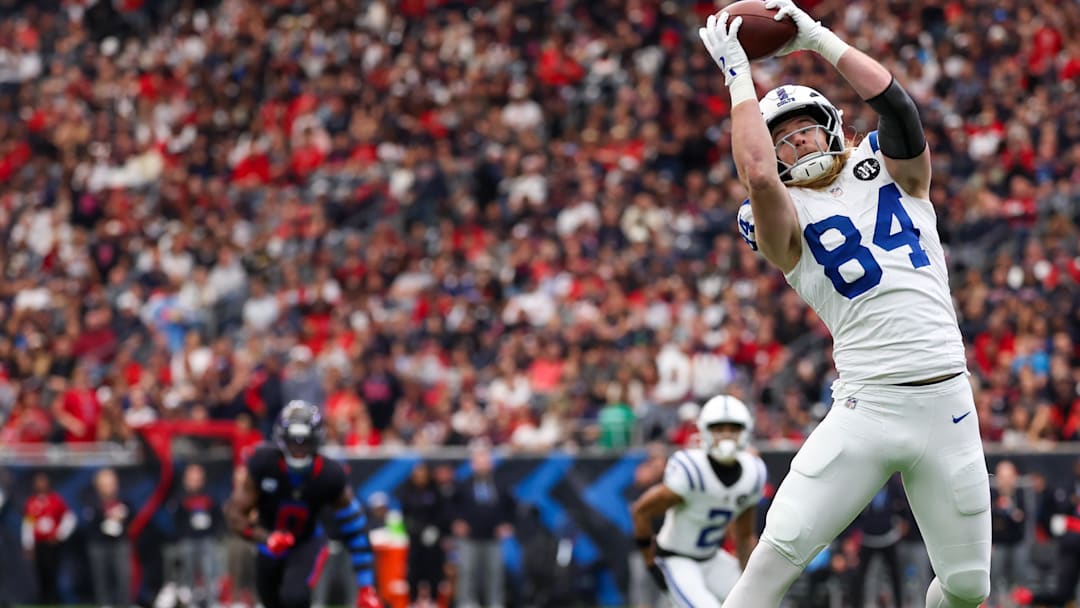 Jan 4, 2026; Houston, Texas, USA; Indianapolis Colts tight end Tyler Warren (84) makes a reception against the Houston Texans in the first half at NRG Stadium. Mandatory Credit: Thomas Shea-Imagn Images