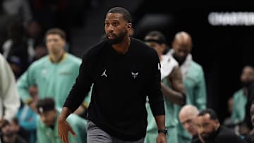 Charlotte Hornets, Charles Lee