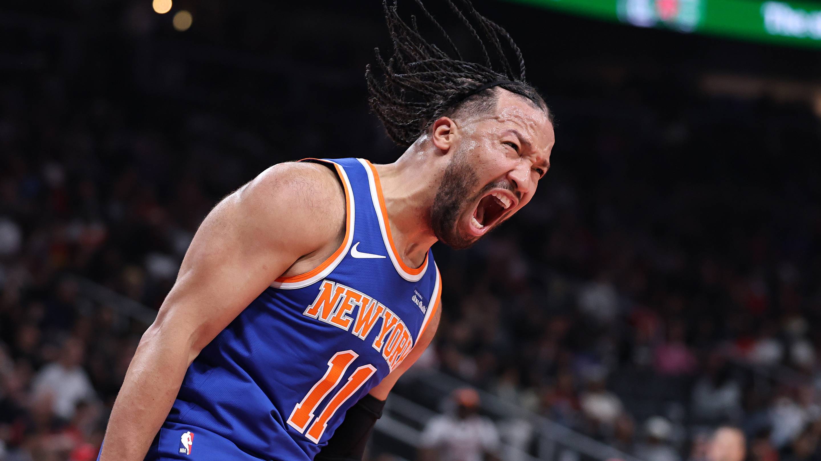 The Knicks woke up in time to seize a weak Eastern Conference