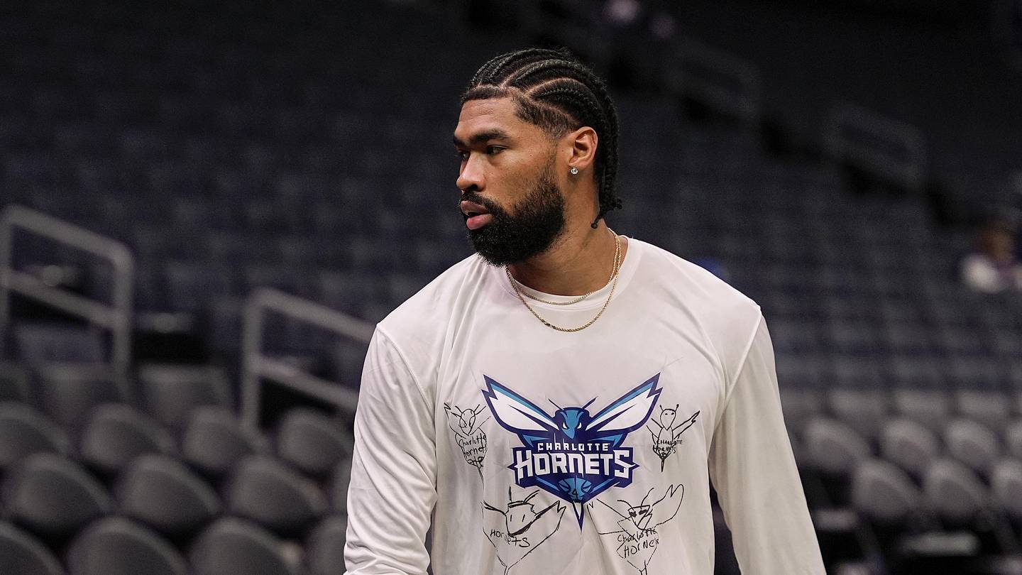 フェニックス・サンズが5年目のNBA選手にトレードの興味を持っていると報じられている