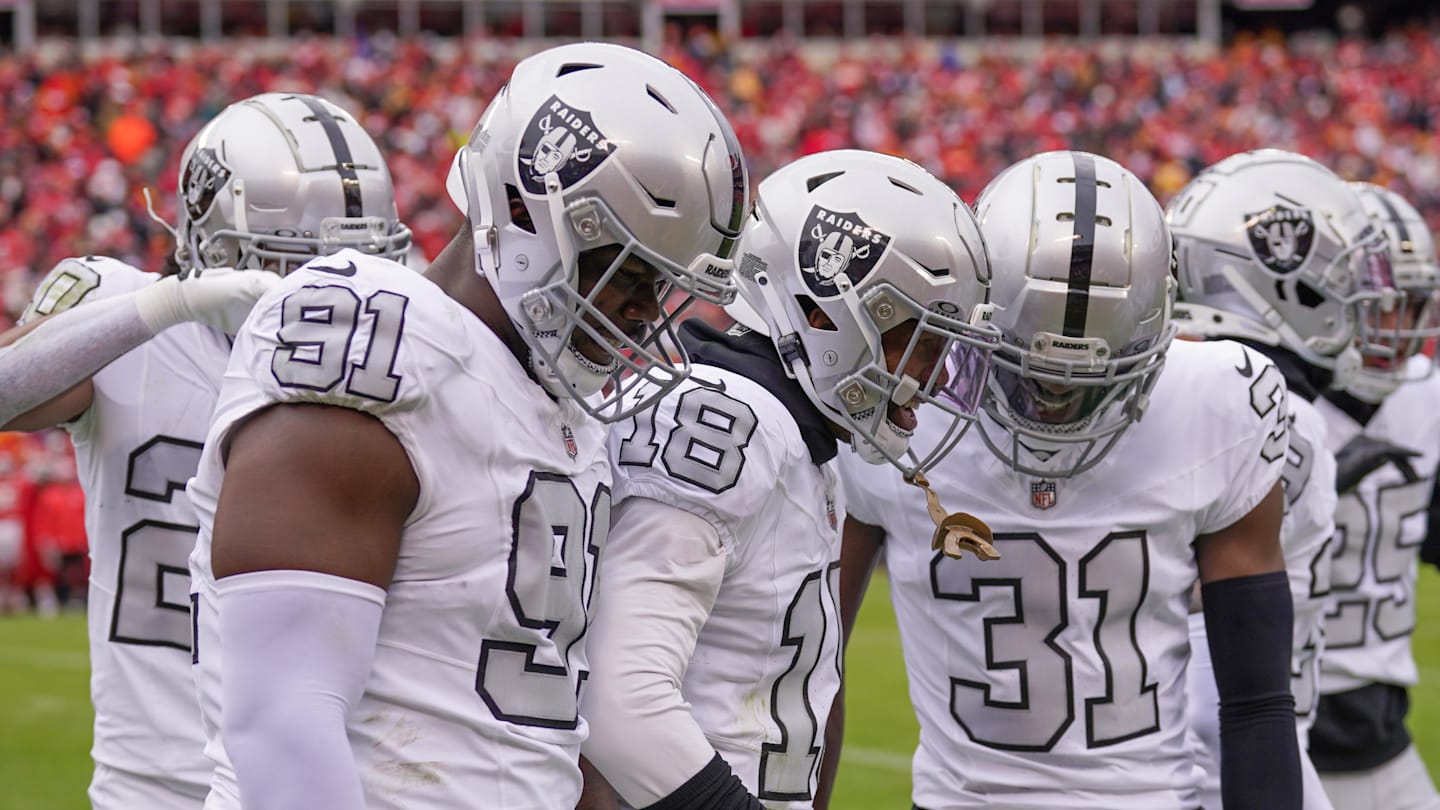 REPORT: Despite Raiders&rsquo; Improvements, Early 2025 NFL Mock Draft Says They Pick Top 10