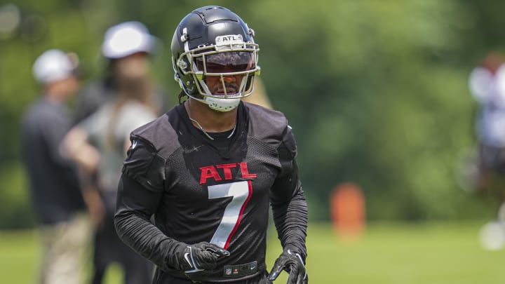 Jun 3, 2024; Atlanta, GA, USA; Atlanta Falcons running back Bijan Robinson (7) shown on the field during Falcons OTA at the Falcons Training facility. Mandatory Credit: Dale Zanine-USA TODAY Sports