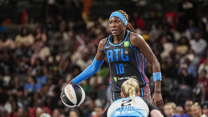 Rhyne Howard set a franchise record and tied the league record for most threes made in a single game when she dropped 36 points and shot 9-for-19 from beyond the arc against Chicago. Rhyne Howard set a franchise record and tied the league record for most threes made in a single game when she dropped 36 points and shot 9-for-19 from beyond the arc against Chicago.
