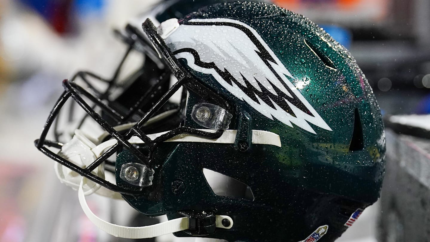 Eagles Trade Bryce Huff to 49ers After Struggles