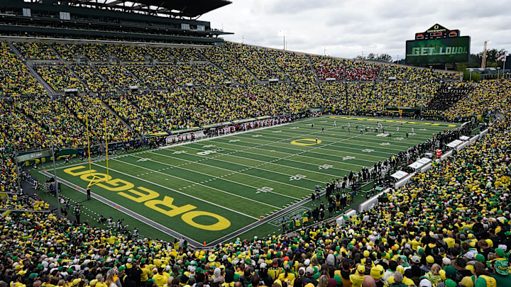 Oregon Ducks vs. Indiana Hoosiers, Autzen Stadium