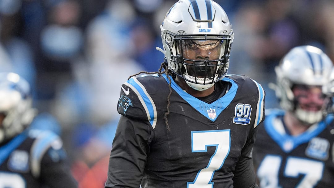Carolina Panthers linebacker Jadeveon Clowney (7) during the second half against the Arizona Cardinals at Bank of America Stadium. Mandatory Credit: Jim Dedmon-Imagn Images