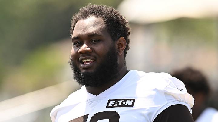 Cleveland Browns offensive tackle Dawand Jones (79) at CrossCountry Mortgage Campus. 