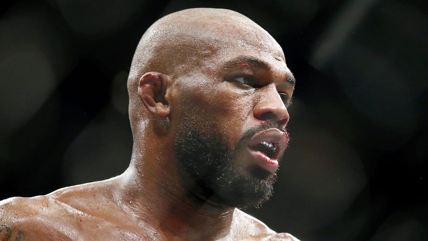 UFC Fans Frustrated by Jones-Aspinall Unification Delay