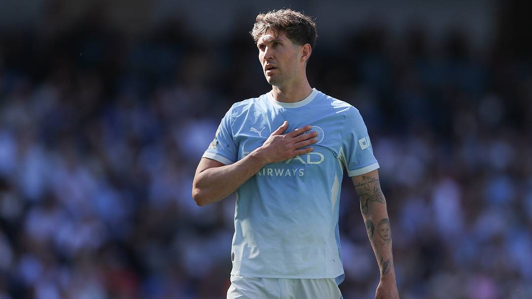 Manchester City v Aston Villa - Premier League