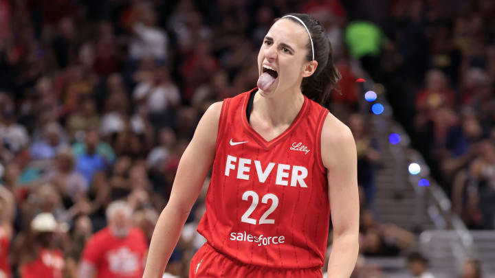 Caitlin Clark and the Indiana Fever had some fun on team picture day. 