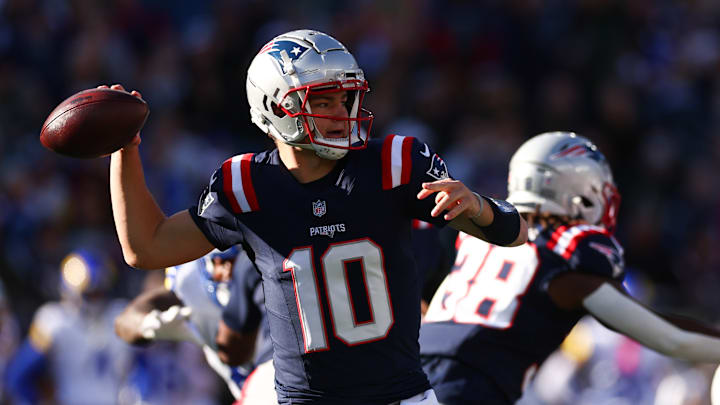 Los Angeles Rams v New England Patriots