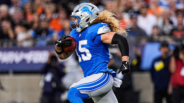 Grant Stuard returns a kick