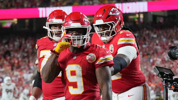 Kansas City Chiefs running back Kenneth Walker III (9) celebrates touchdown.