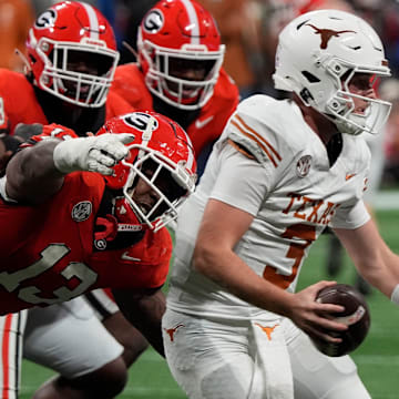 Georgia defensive lineman Mykel Williams goes in for a sack on Texas quarterback Quinn Ewers