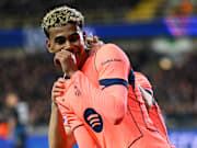 Lamine Yamal et le FC Barcelone s'entraînent en direct au Camp Nou