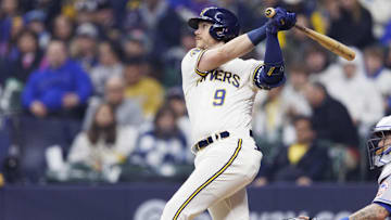Milwaukee Brewers third baseman Brian Anderson (9)