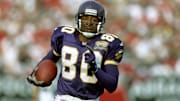 Oct 29, 2000; Tampa, FL, USA; FILE PHOTO; Minnesota Vikings receiver (80) Cris Carter in action against the Tampa Bay Buccaneers at Raymond James Stadium.