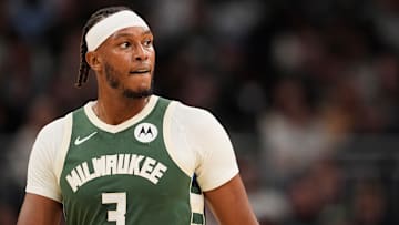 Milwaukee Bucks center Myles Turner (3) during a game against the Washington Wizards.