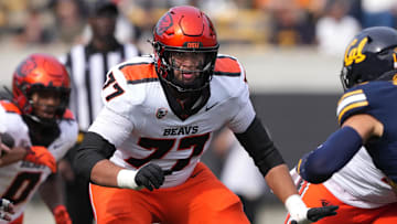 Offensive lineman Flavio Gonzalez (77) is transferring from Oregon State to Arizona.