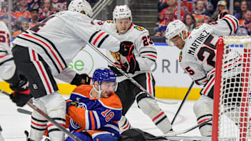 Chicago Blackhawks v Edmonton Oilers