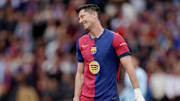 Robert Lewandowski está à disposição de Hansi Flick para o duelo